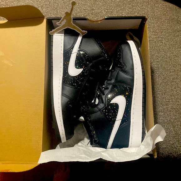 I am selling this air Jordan 1’s for $98 - Picture 1 of 2